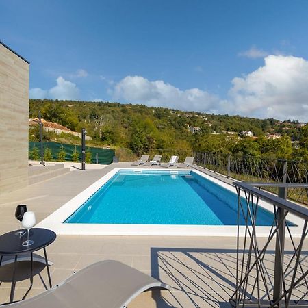 Villa Castanea أوباتيا المظهر الخارجي الصورة