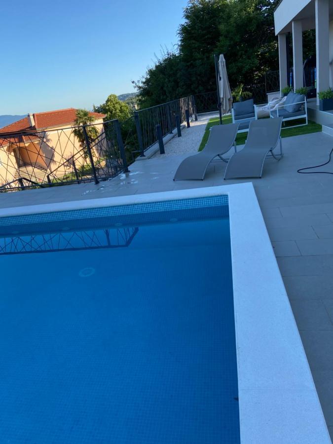 Villa Castanea أوباتيا المظهر الخارجي الصورة