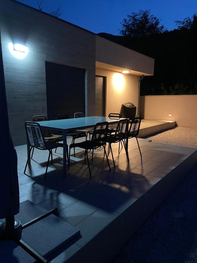 Villa Castanea أوباتيا المظهر الخارجي الصورة