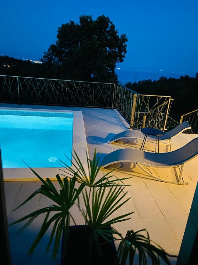 Villa Castanea أوباتيا المظهر الخارجي الصورة