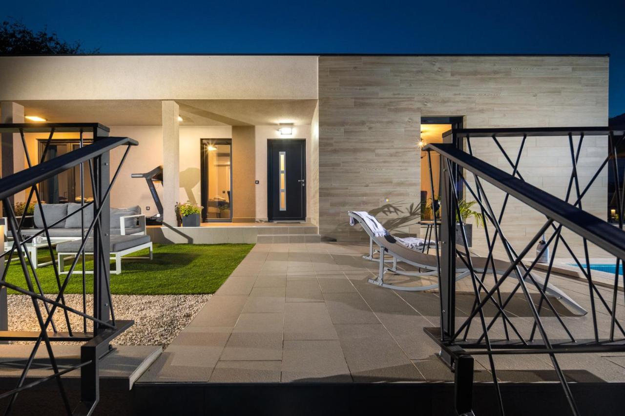 Villa Castanea أوباتيا المظهر الخارجي الصورة