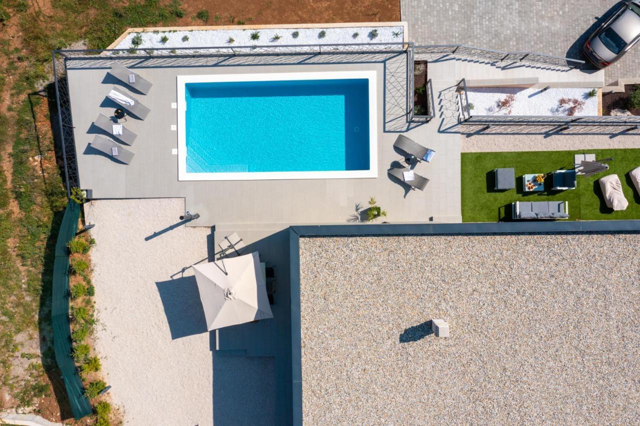 Villa Castanea أوباتيا المظهر الخارجي الصورة
