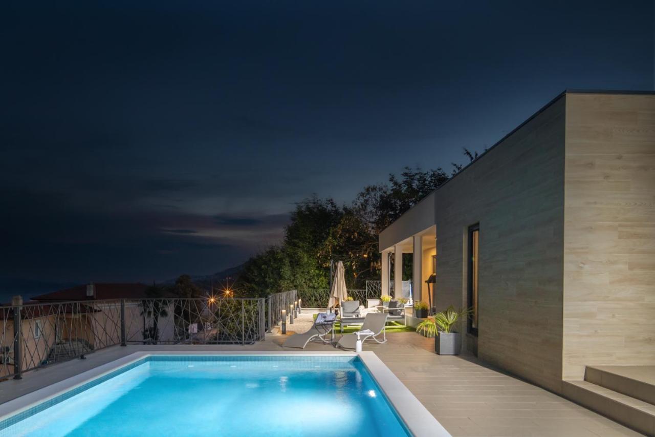 Villa Castanea أوباتيا المظهر الخارجي الصورة